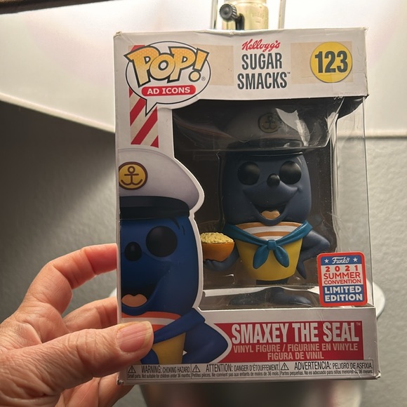 NIB Funko Pops Smaxey The Seal Figurine - Picture 5 of 6